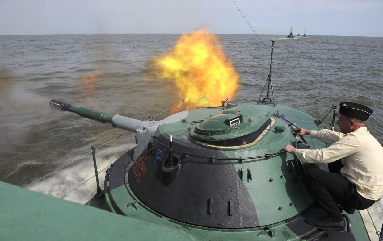 Учения батальона морской пехоты Каспийской флотилии