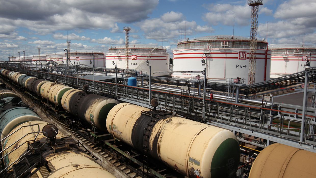 Распределительно-перевалочный комплекс нефтепродуктов «ЛУКОЙЛ-II» на острове Высоцкий Ленинградской области