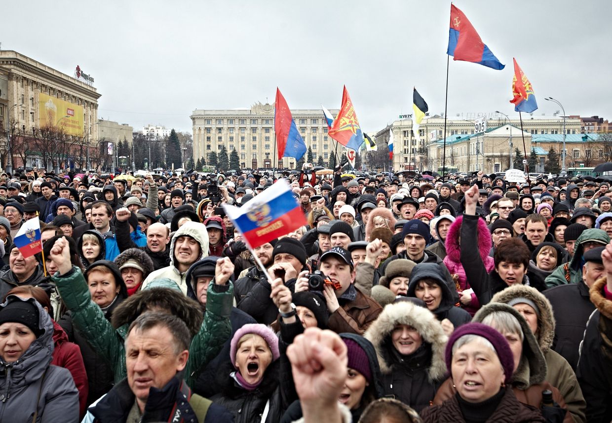 Митинг сторонников федерализации Украины в Харькове