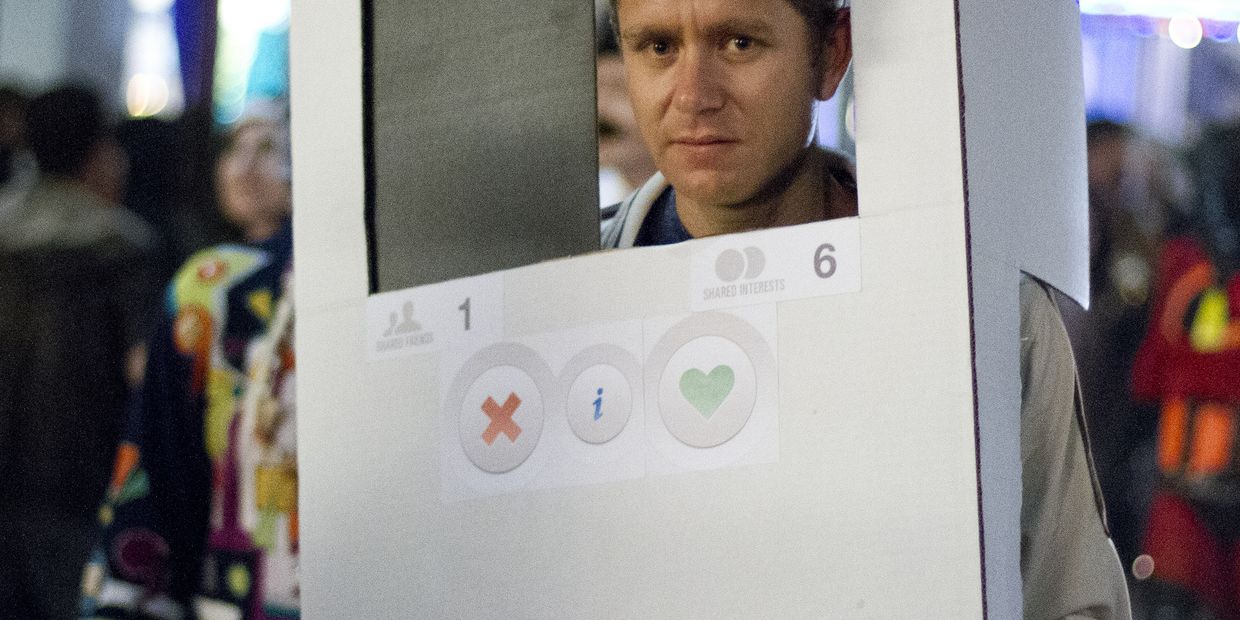 Костюм приложения Tinder
