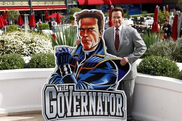 Арнольд Шварцнеггер c персонажем Governator