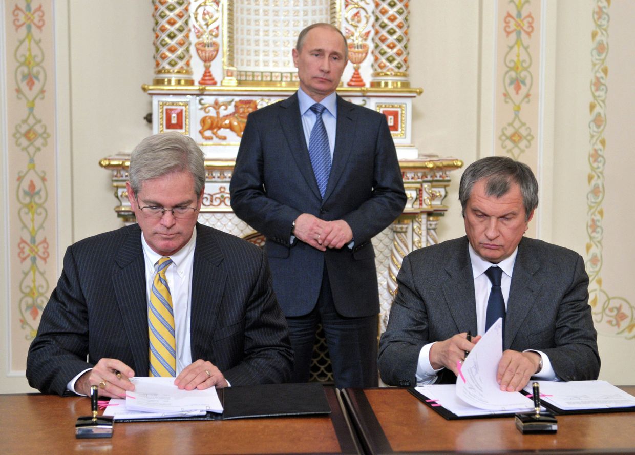 В.Путин на подписании документов между Роснефтью и ExxonMobil
