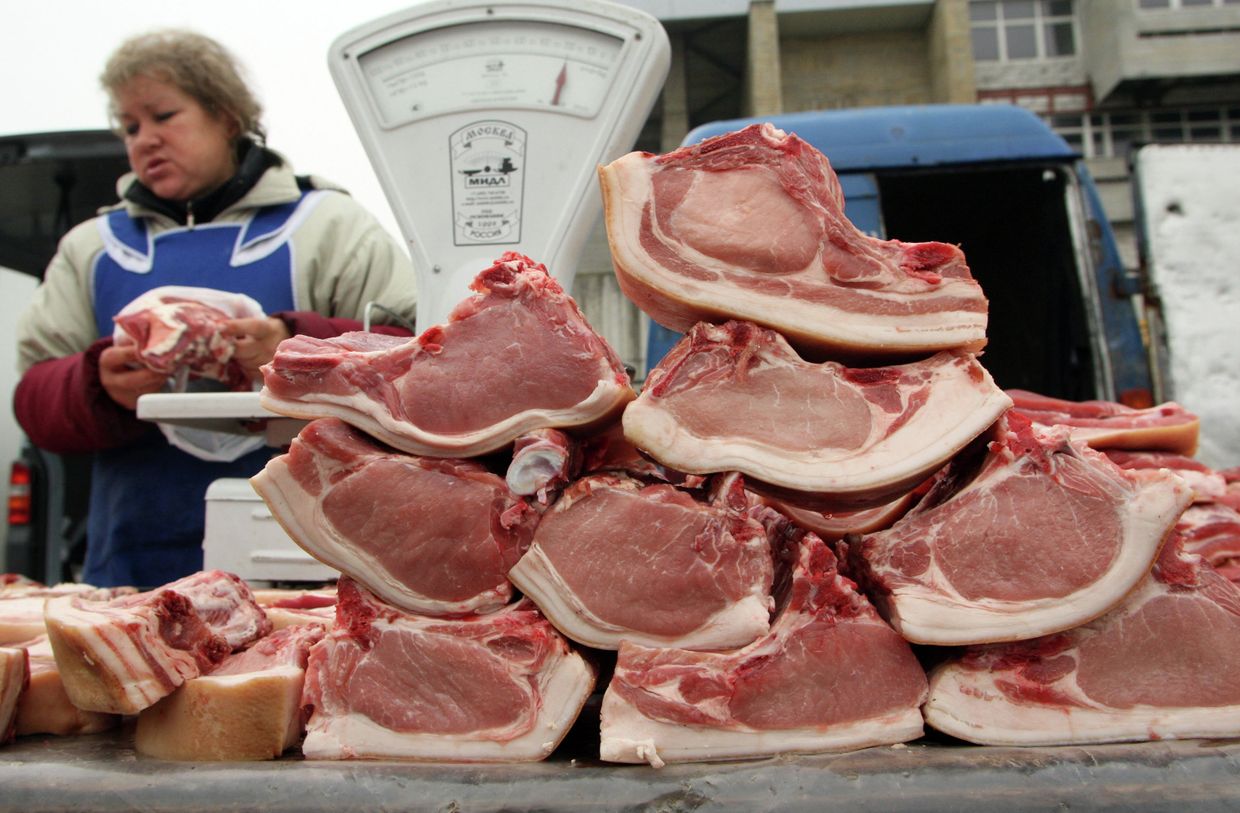 Продажа мяса на ярмарке