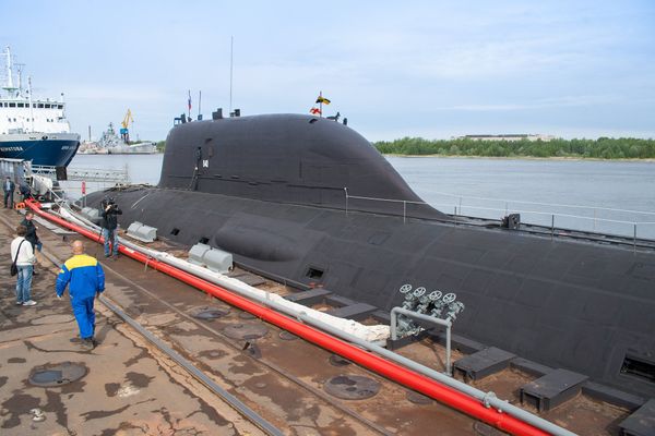 Первая многоцелевая атомная подлодка проекта Ясень принята в состав ВМФ России