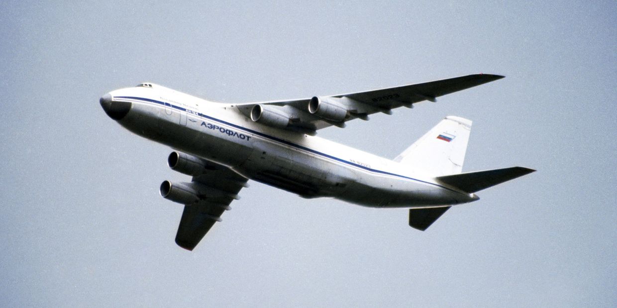 Самолет АН-124 (Руслан)