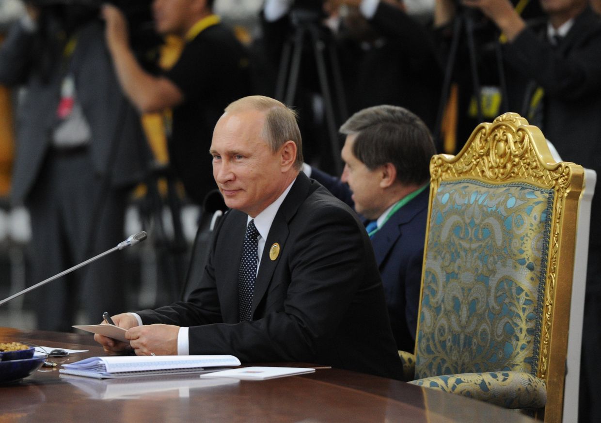 В.Путин принимает участие в саммите ШОС в Душанбе