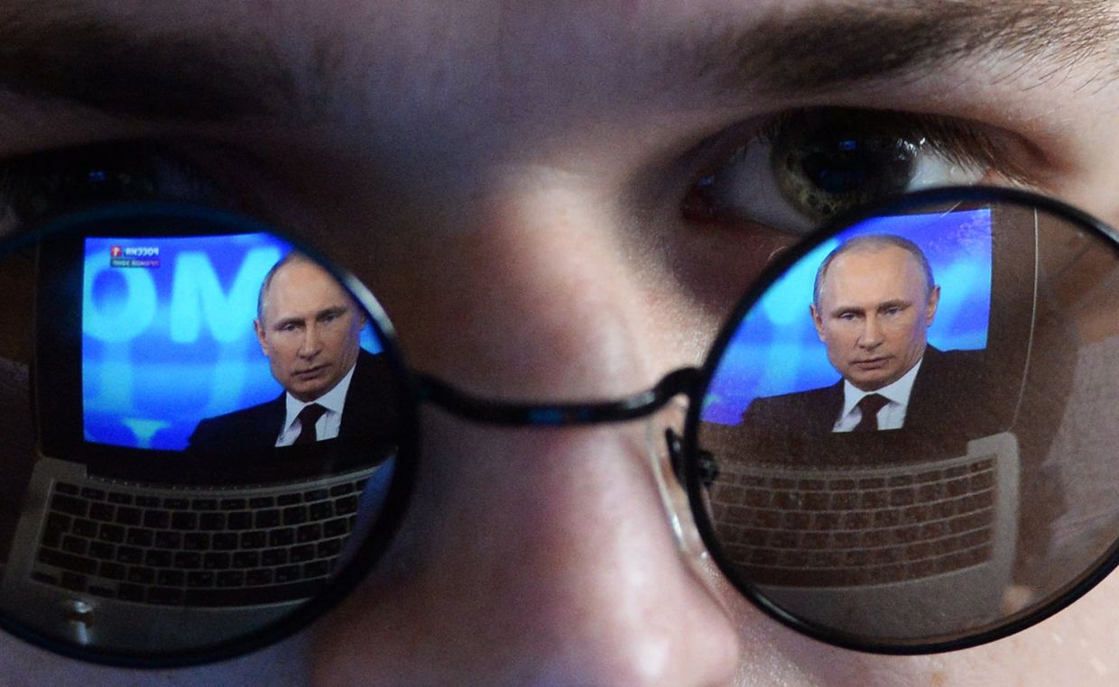 Трансляция Прямой линии с Владимиром Путиным