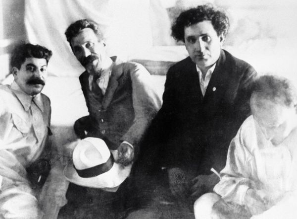 Иосиф Сталин, Алексей Рыков, Григорий Зиновьев, Николай Бухарин