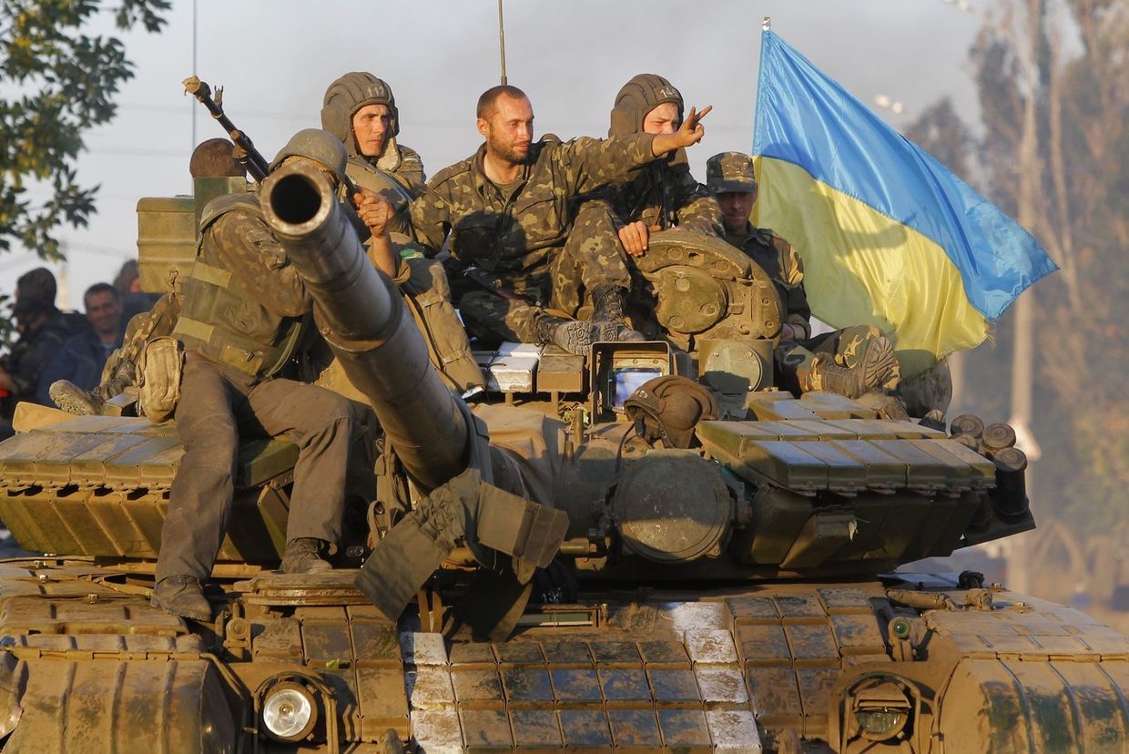 Украинские солдаты в Мариуполе