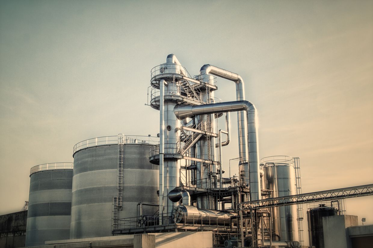 Нефтеперерабатывающий завод