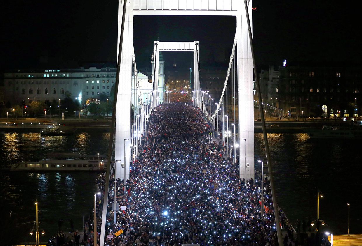Протест против введения налога на интернет в Венгрии