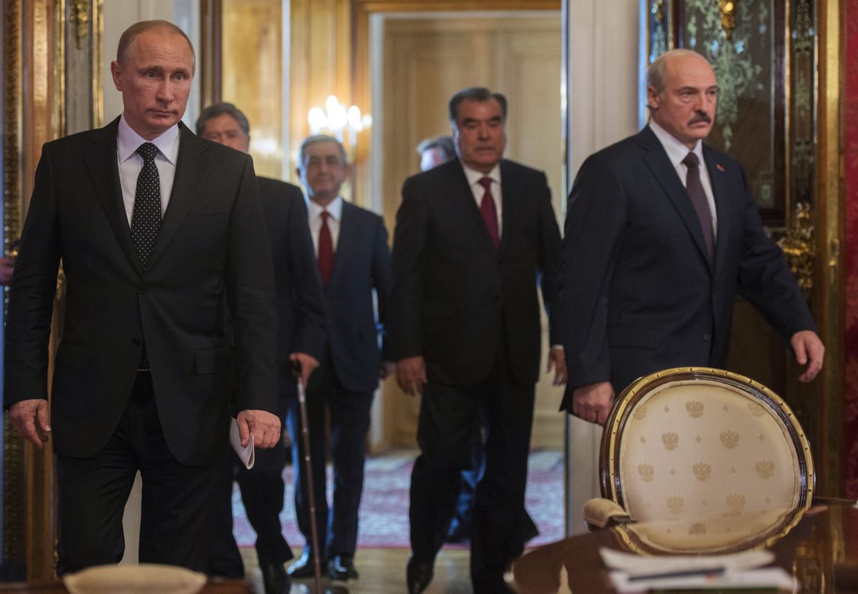Неформальная встреча В.Путина с лидерами ряда стран СНГ Неформальная встреча В.Путина с лидерами ряда стран СНГ