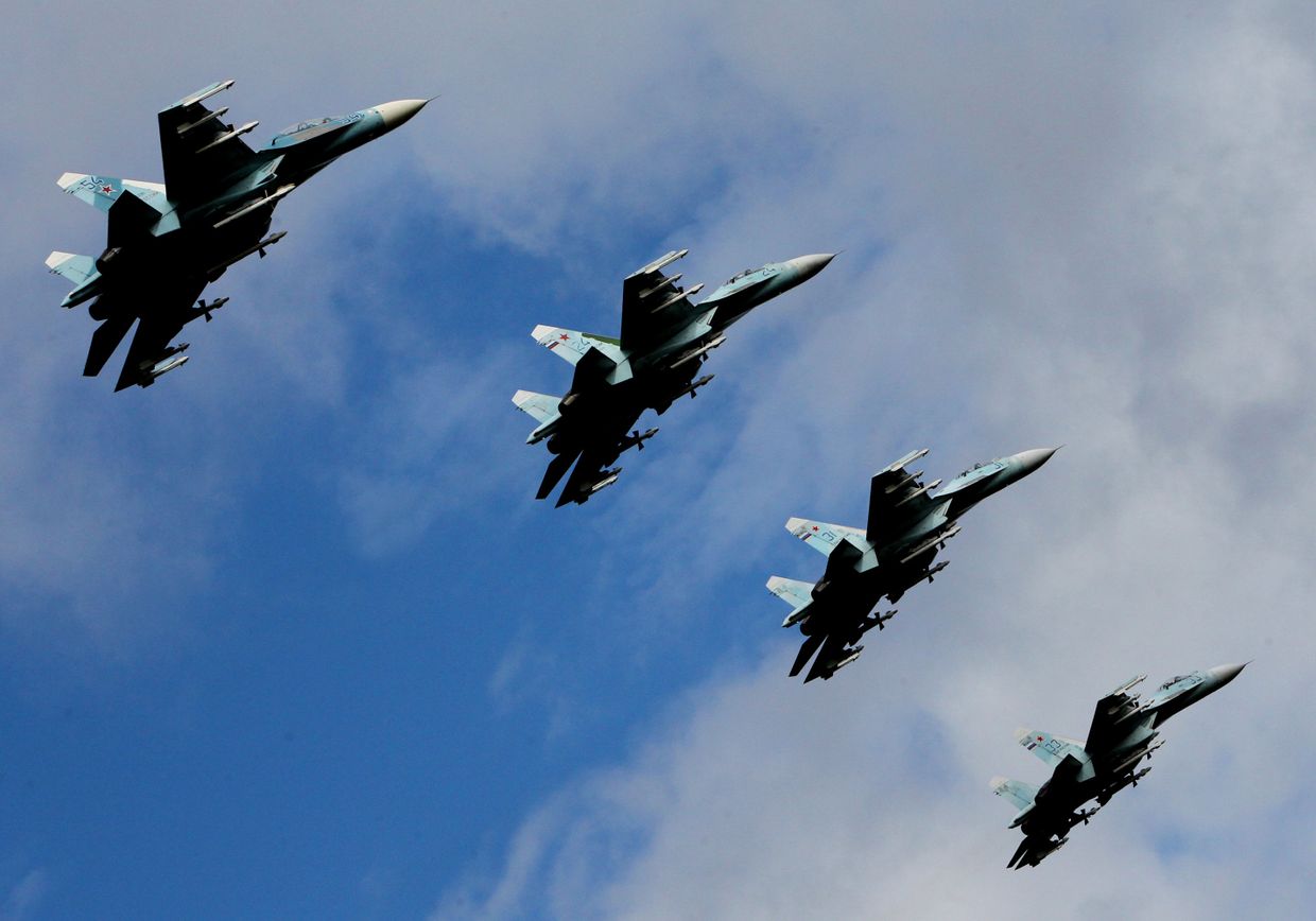 Истребители Су-27 во время учений системы материально-технического обеспечения Восточного военного округа