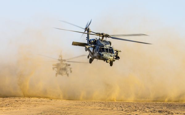 Вертолет AH-64 Apache