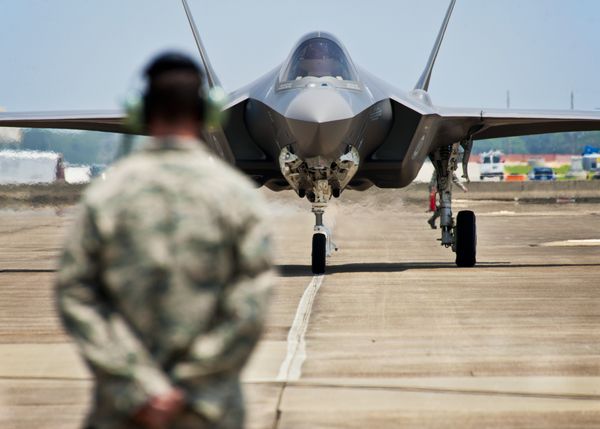 Истребитель-бомбардировщик F-35 «Лайтнинг» II