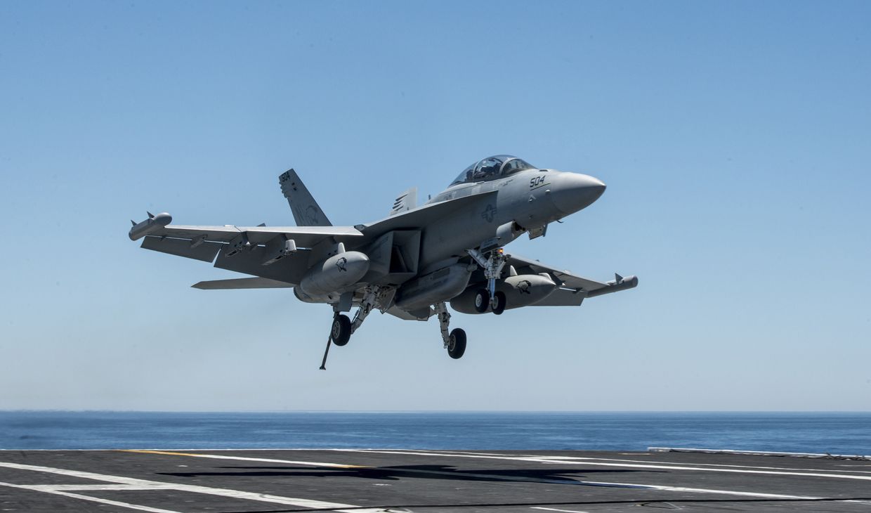 Боинг EA-18 «Гроулер»