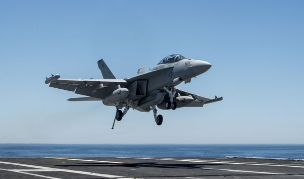 Боинг EA-18 «Гроулер»
