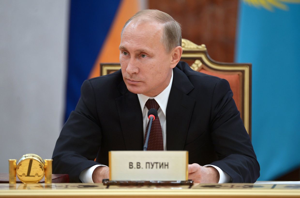 10 октября 2014. Президент России Владимир Путин на заседании Совета глав государств Содружества Независимых Государств (СНГ) в Минске