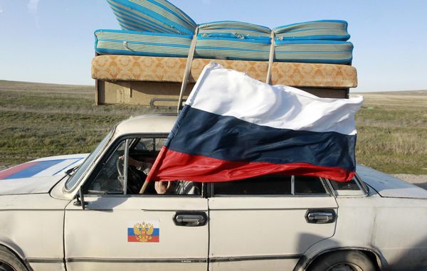 Автомобиль в окрестностях Феодосии