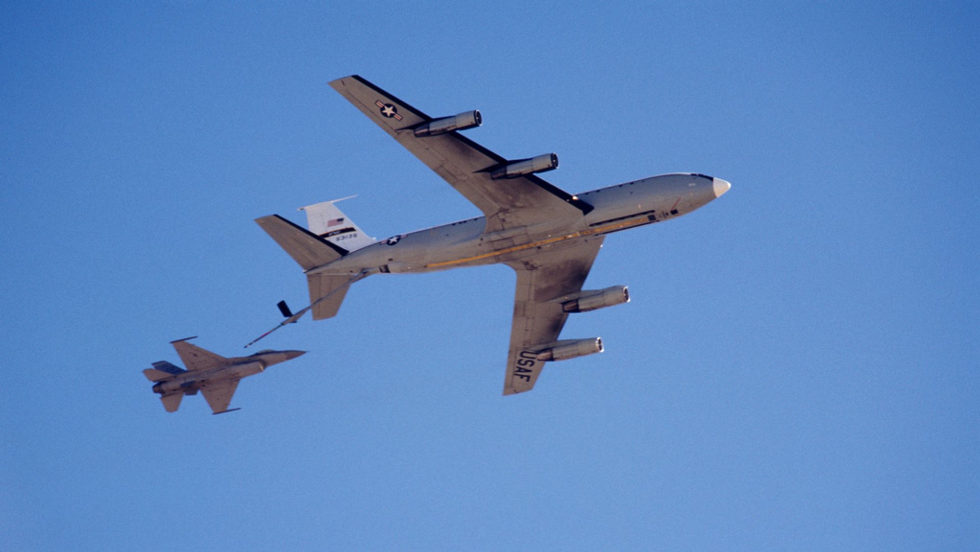 Самолет-заправщик KC-135 компании Boeing - ИноСМИ, 1920, 13.03.2026