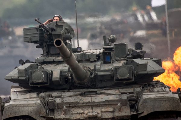 Танк Т-90 в демонстрационной программе в рамках форума «ТВМ-2014»