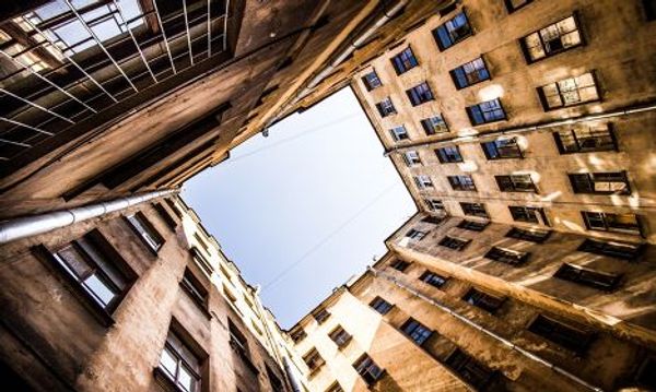 Двор на Васильевском острове