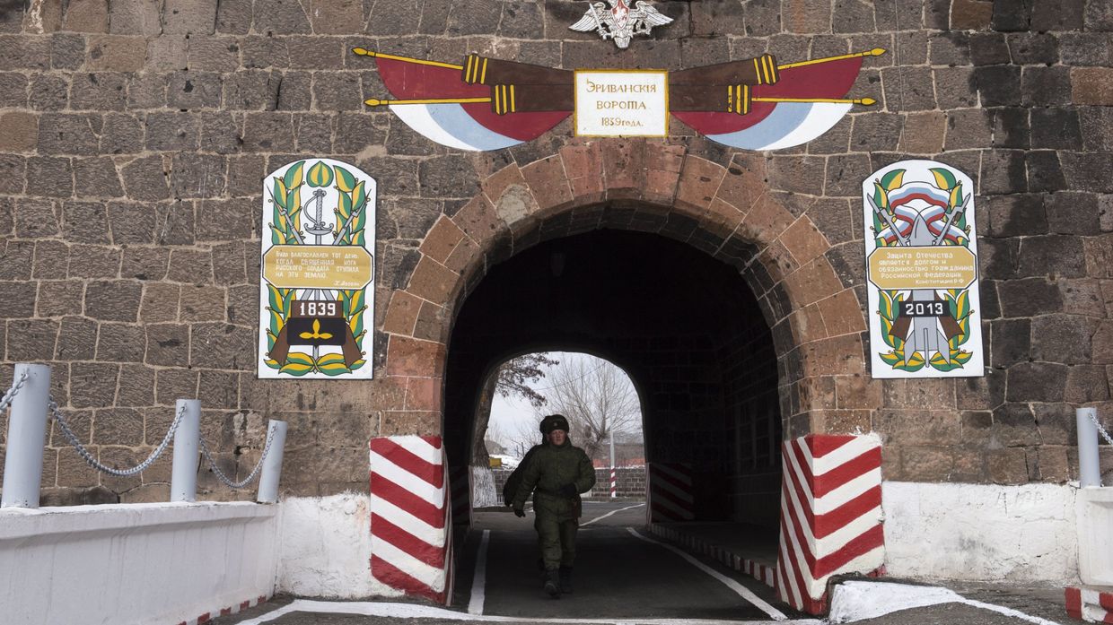 102-я российская военная база в Армении. Архивное фото