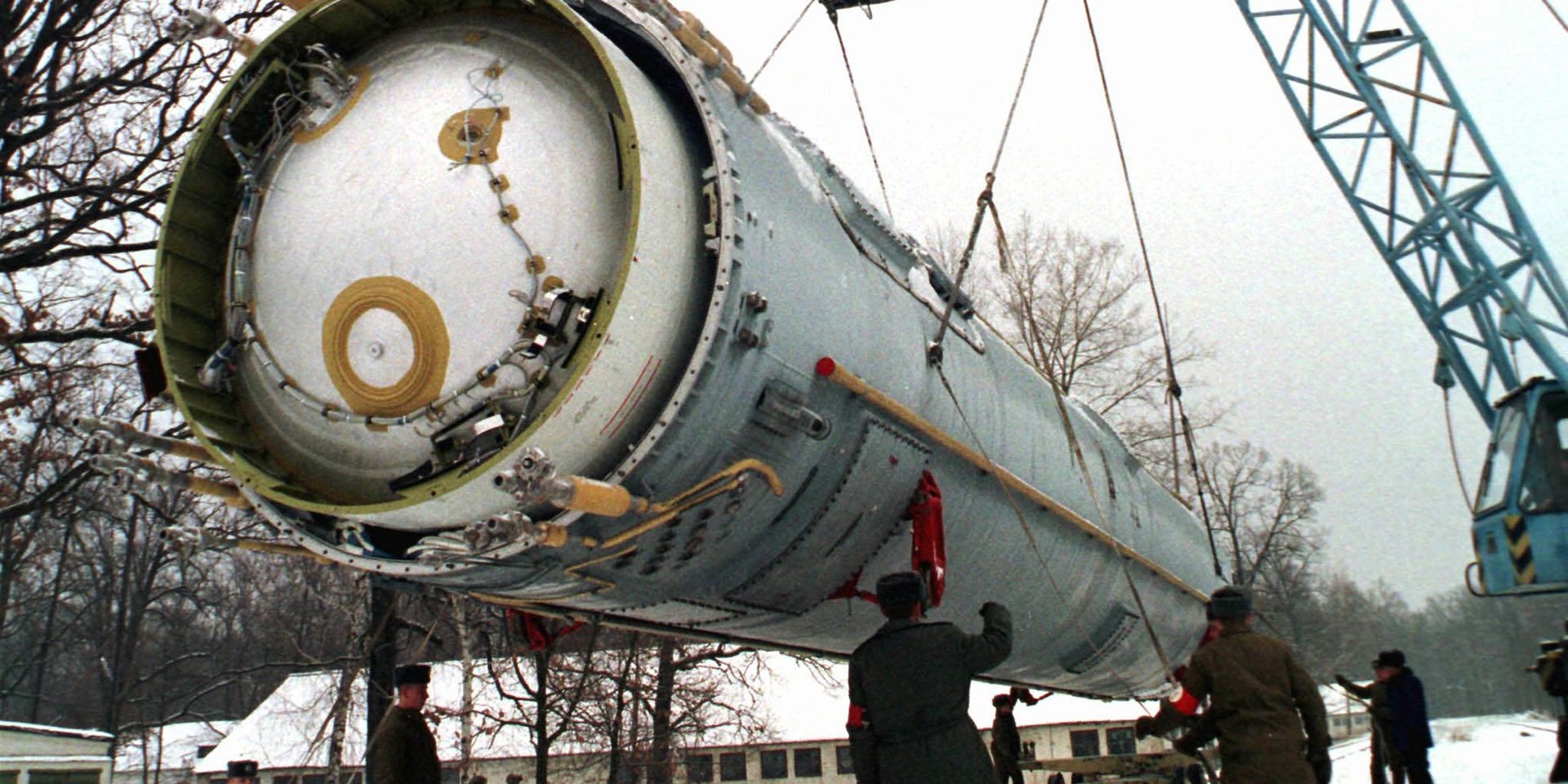 Подготовка ракеты УР-100Н (SS-19 по классификации США и НАТО) к уничтожению, военная часть рядом с поселком Вакуленчук - ИноСМИ, 1920, 08.02.2022