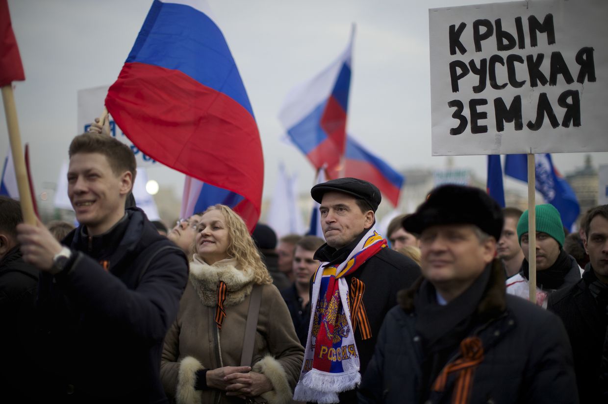 Митинг в Москве в поддержку референдума в Крыму 