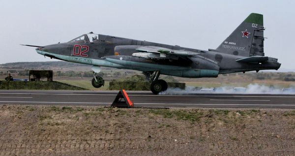 Посадка Су-25 на атотрассу под Минском