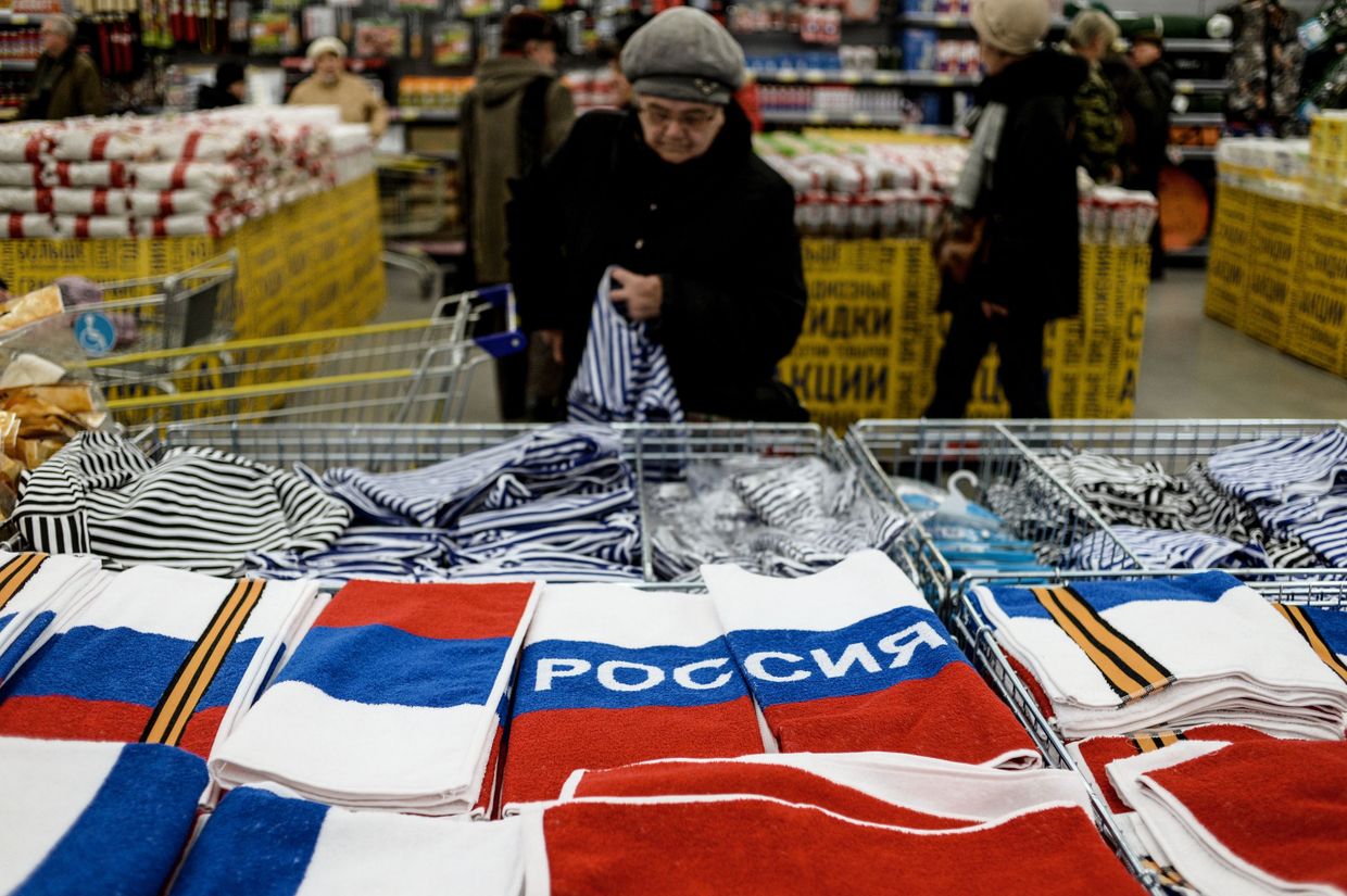 Гипермаркет Лента в Великом Новгороде