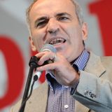Лидер Объединенного гражданского фронта Гарри Каспаров на митинге после акции «Марш миллионов»