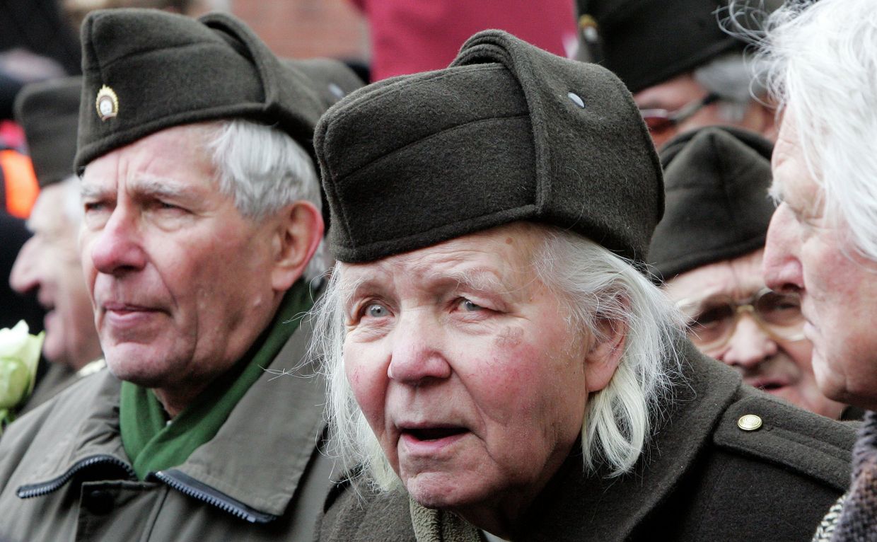 Шествие ветеранов латышского легиона Waffen-SS и их сторонников в Риге
