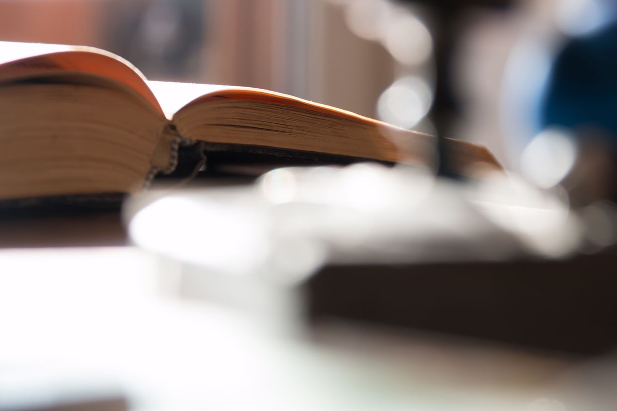 Книга в библиотеке Книга в библиотеке
