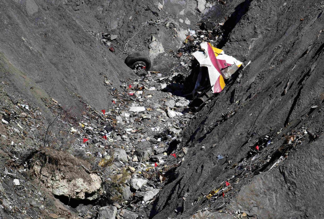 Место крушения самолета Airbus A320 компании Germanwings