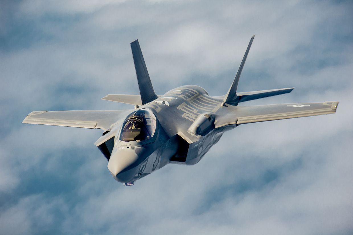 Истребитель-бомбардировщик пятого поколения F-35 «Лайтнинг» II