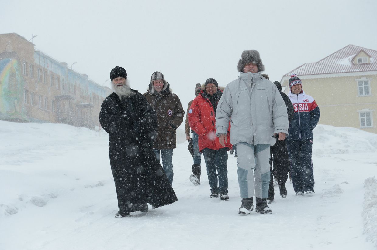 Дмитрий Рогозин в городе Баренцбург на архипелаге Шпицберген