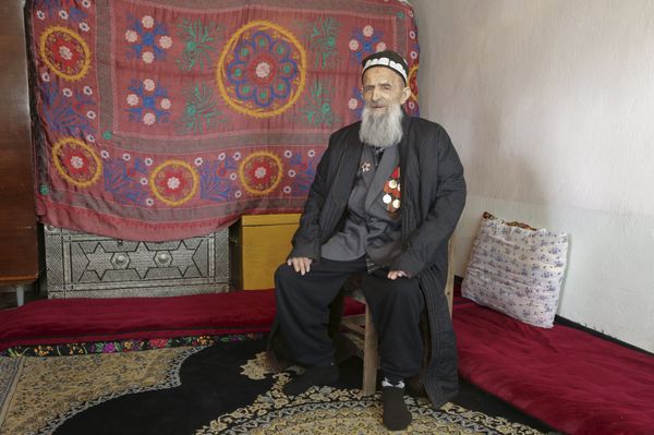 Ветеран Великой отечественной войны Холик Кояжев из Таджикистана
