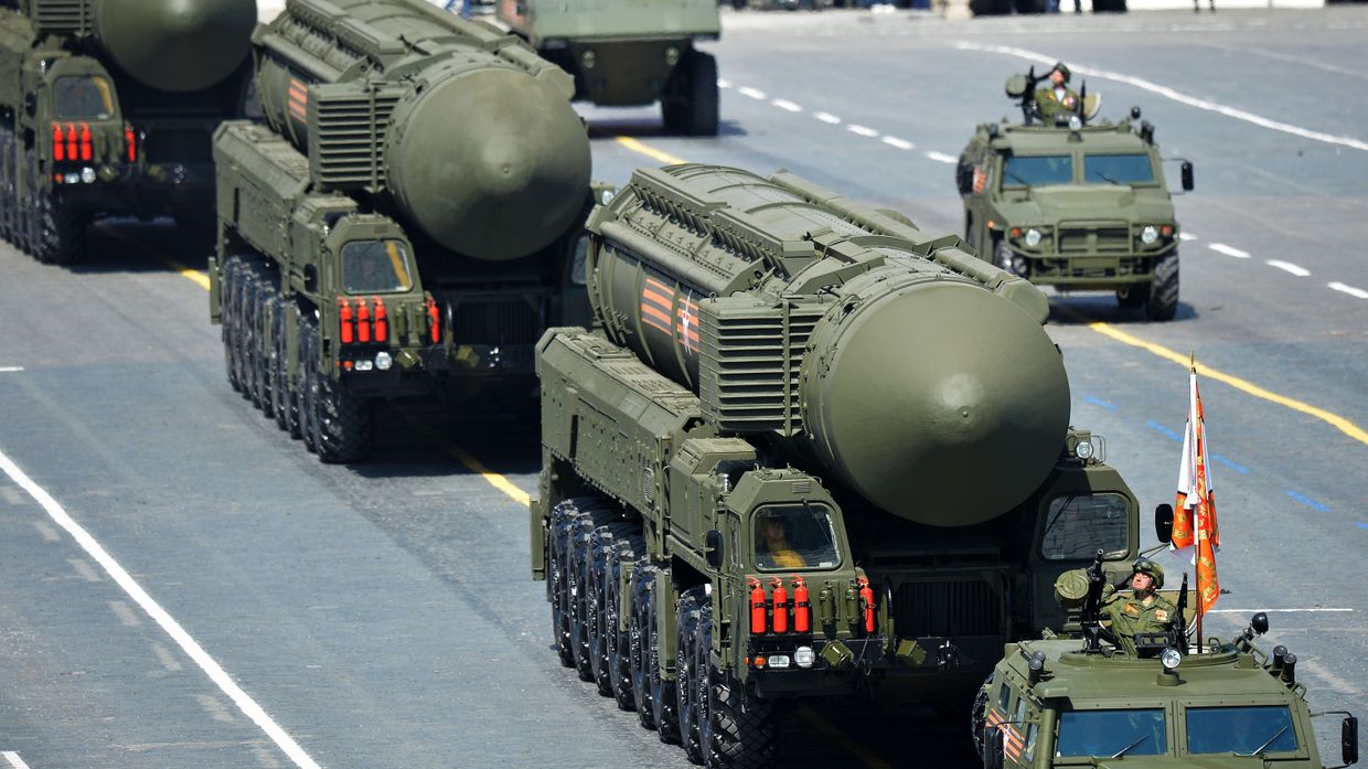Транспортно-пусковые контейнеры комплексы РС-24 Ярс на Параде Победы