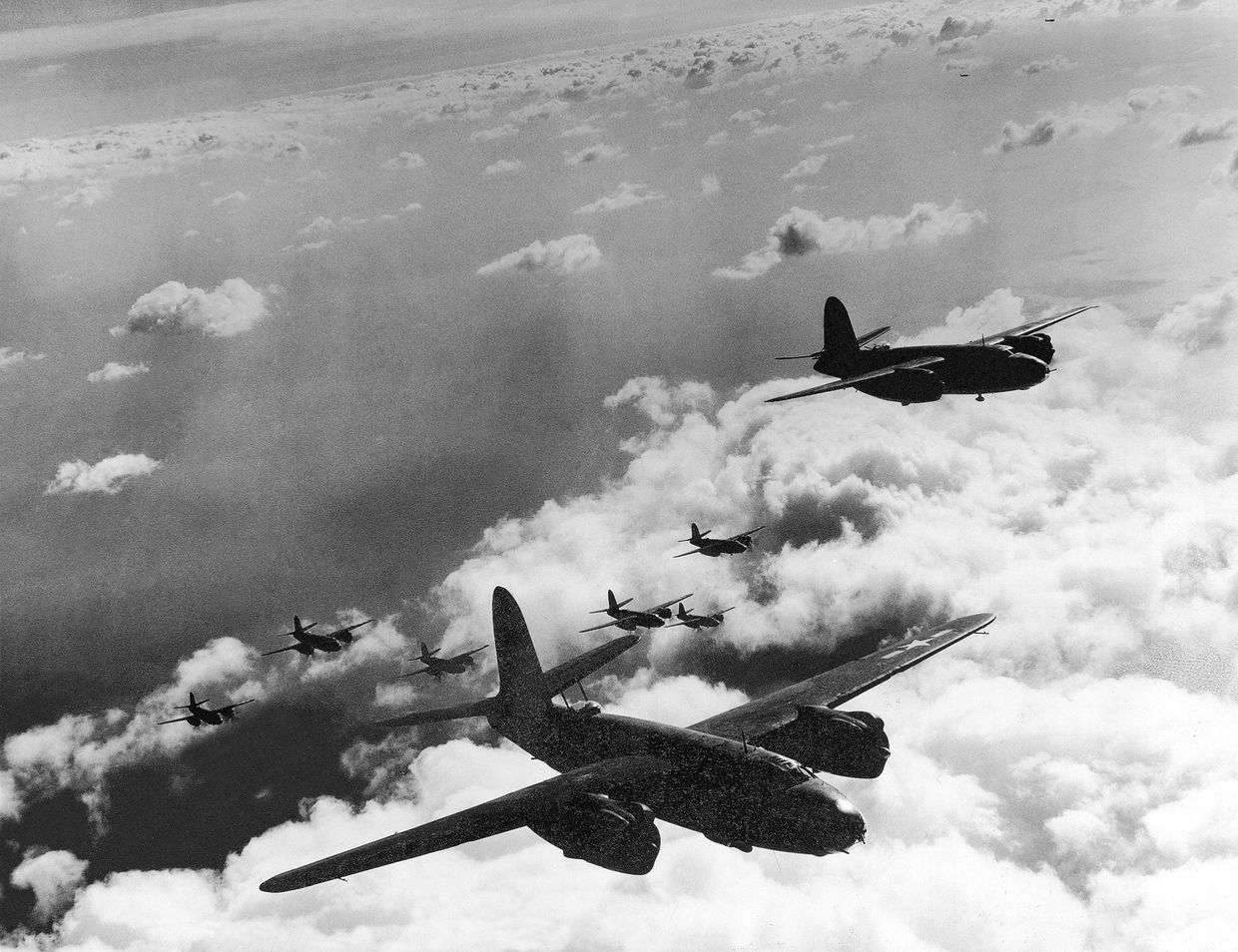 Американские бомбардировщики B-26, апрель 1944 года Американские бомбардировщики B-26, апрель 1944 года