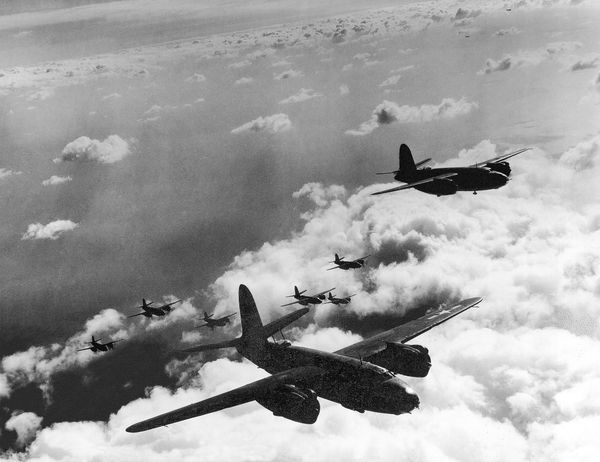 Американские бомбардировщики B-26, апрель 1944 года