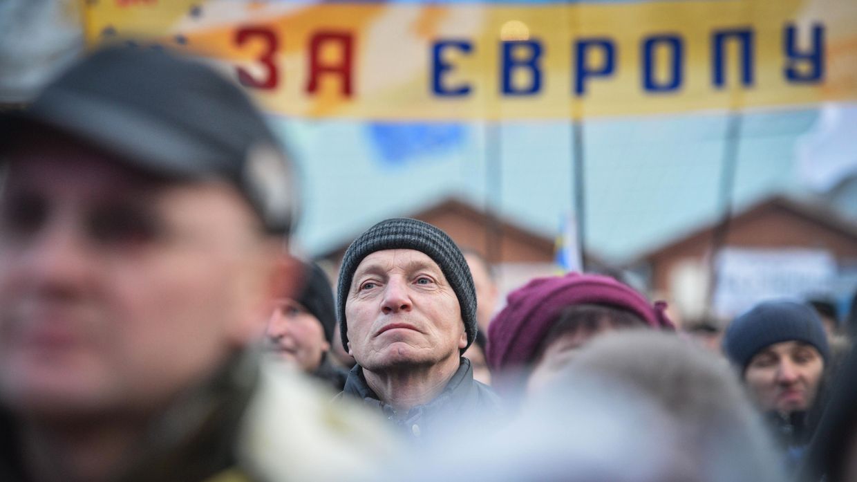 Сторонники евроинтеграции Украины на Площади Независимости в Киеве