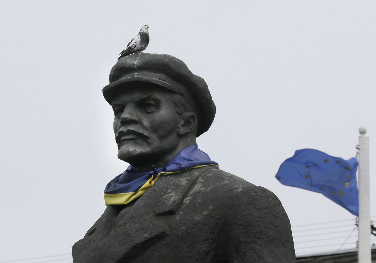 Памятник Ленину в Славянске