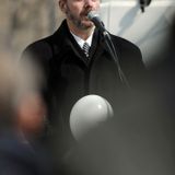 Журналист Владимир Кара-Мурзакция на акции оппозиции у телецентра Останкино