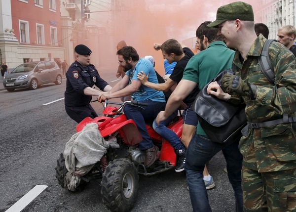 Драка, которой закончилась попытка провести в Москве гей-парад