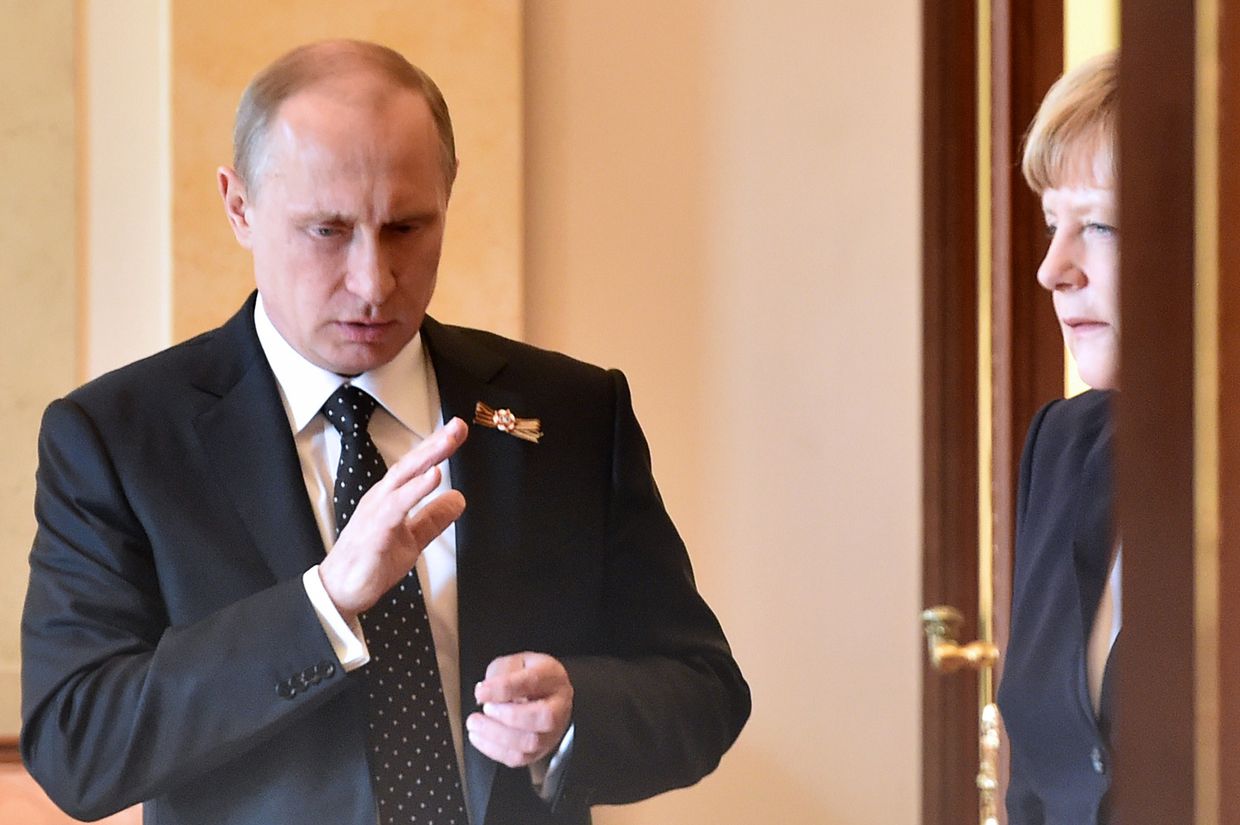 Владимир Путин и Ангела Меркель перед совместной пресс-конференцией в Кремле