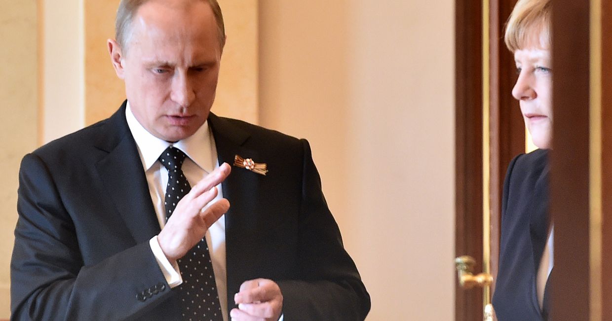 Владимир Путин и Ангела Меркель перед совместной пресс-конференцией в Кремле