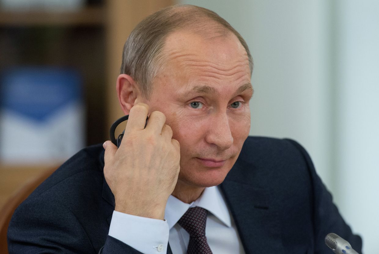 Президент России Владимир Путин во время встречи с руководителями ведущих мировых информационных агентств в рамках XIX Петербургского экономического форума.
