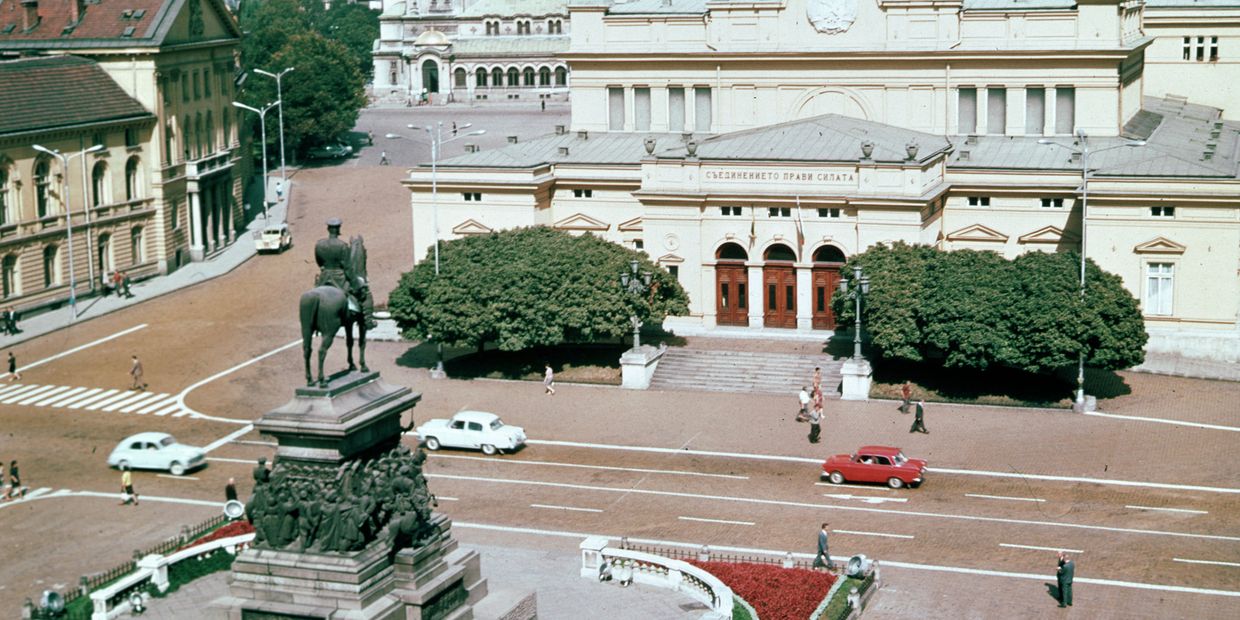 Площадь Народного собрания