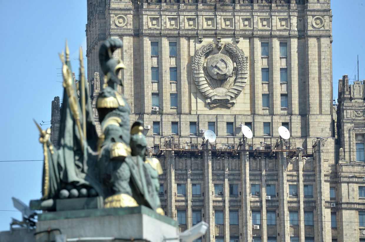 Здание Министерства иностранных дел РФ в Москве
